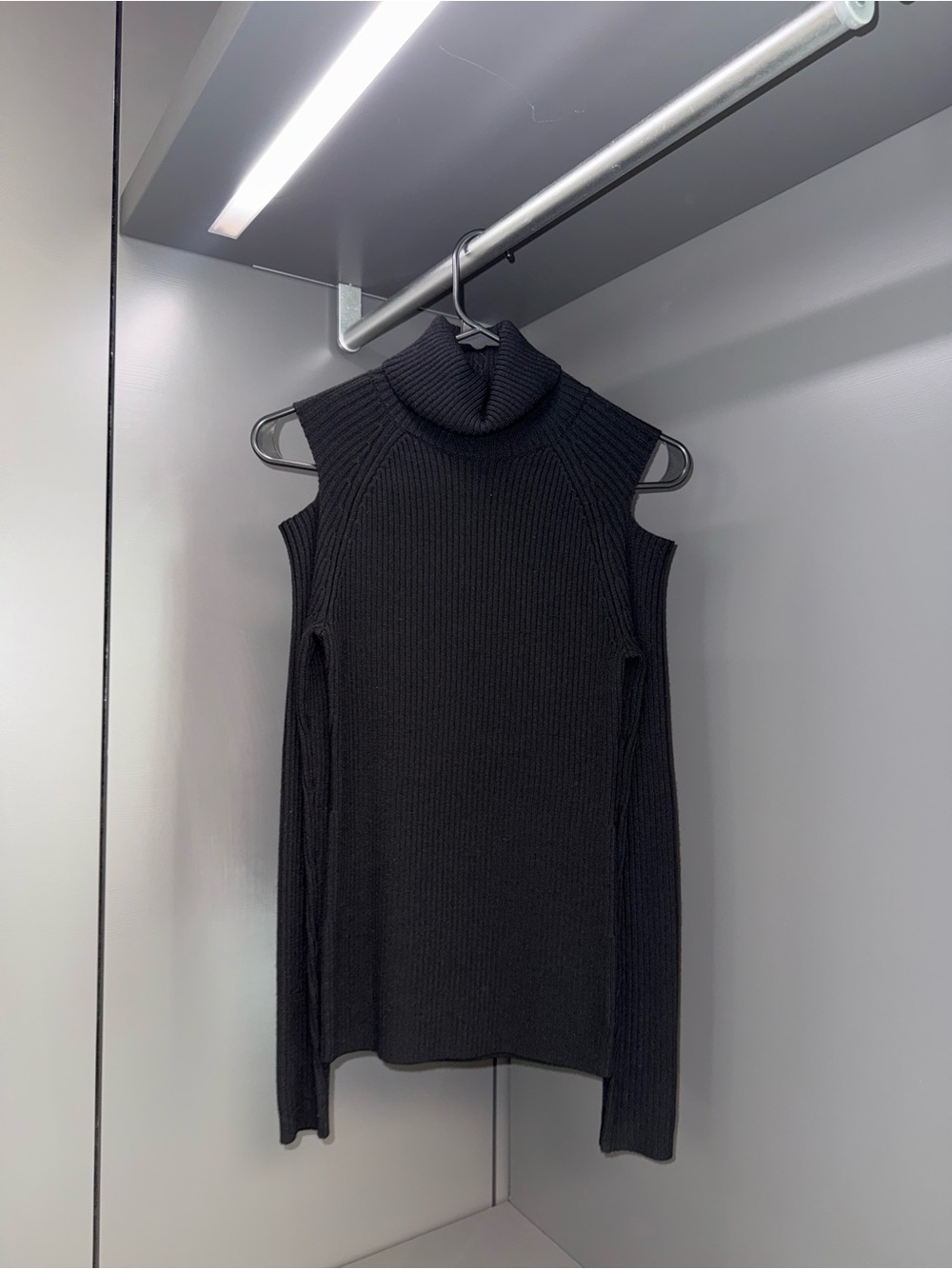 Theory Black Ribbed Cold-Shoulder Turtleneck Sweater Top S